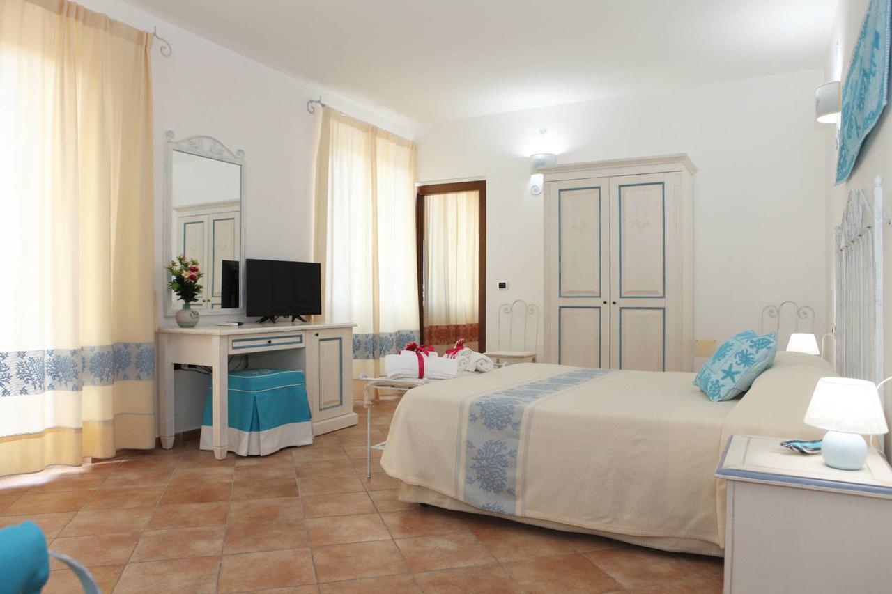Guest House Villabianca La Maddalena  Exterior photo