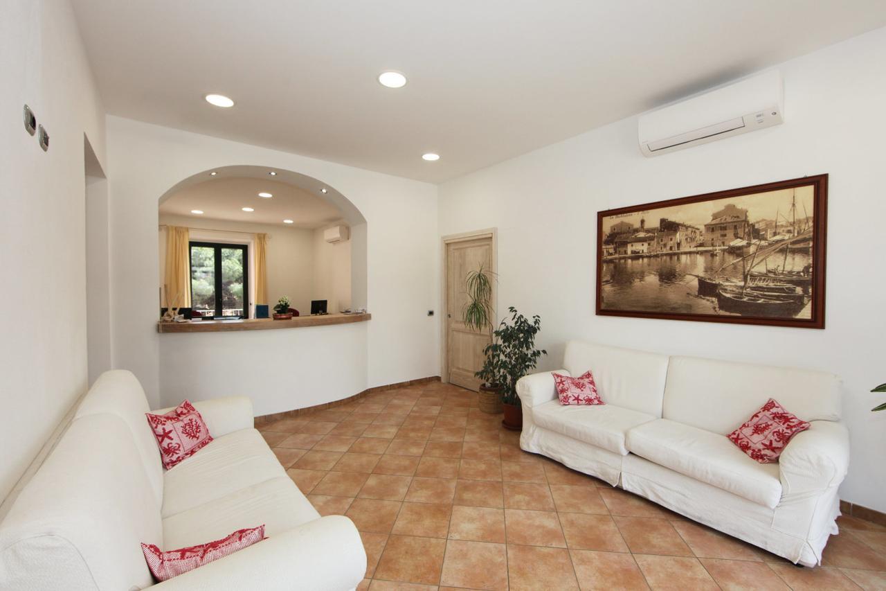 Guest House Villabianca La Maddalena  Exterior photo