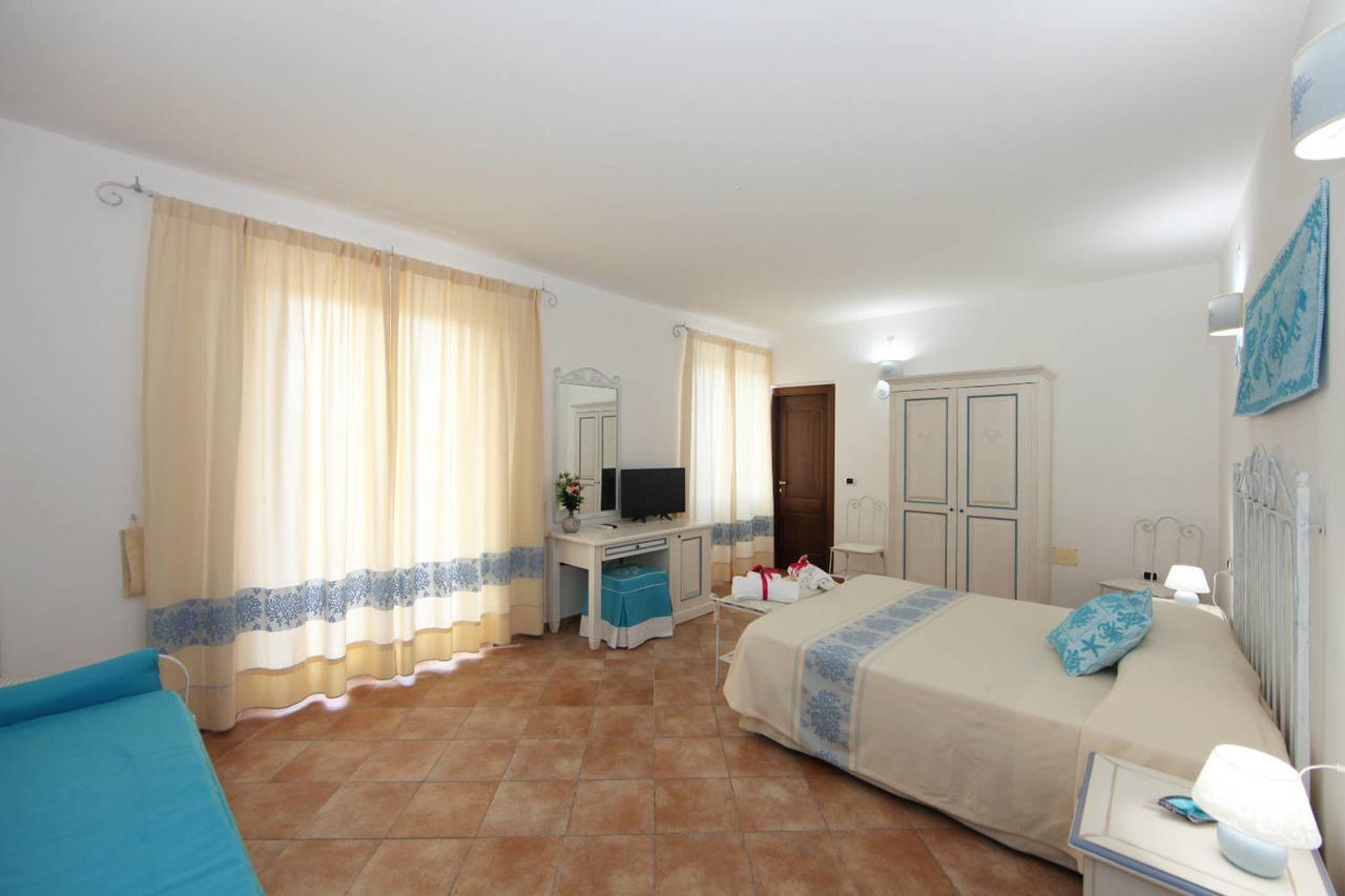 Guest House Villabianca La Maddalena  Exterior photo