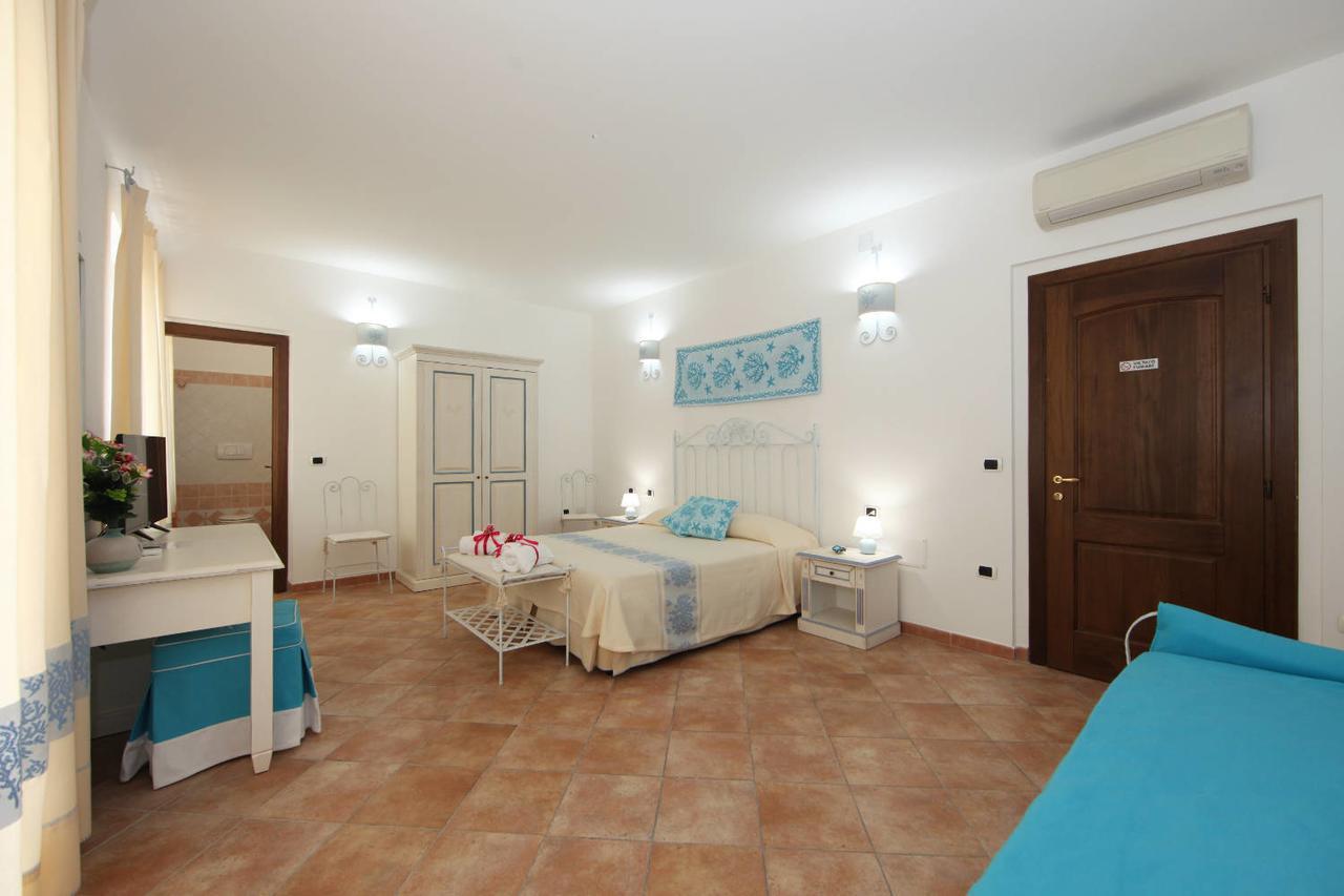 Guest House Villabianca La Maddalena  Exterior photo
