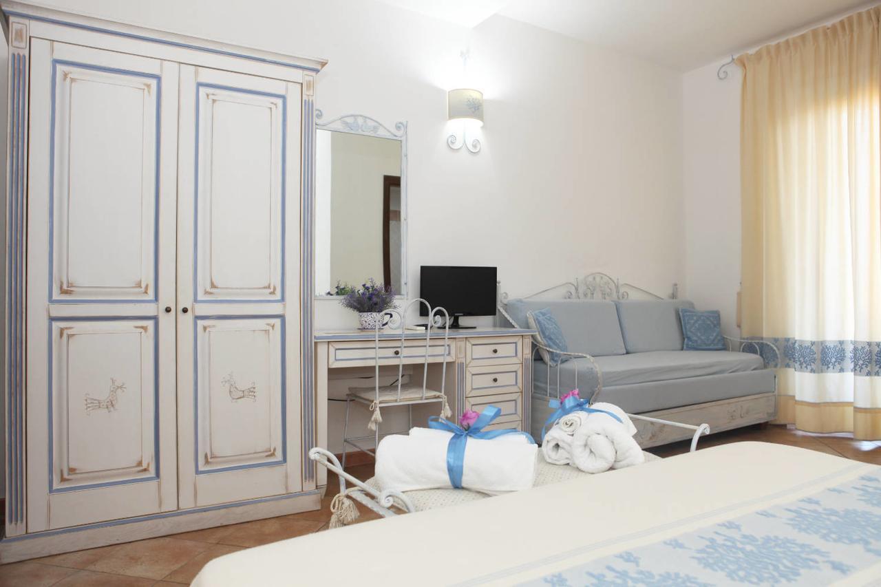 Guest House Villabianca La Maddalena  Exterior photo