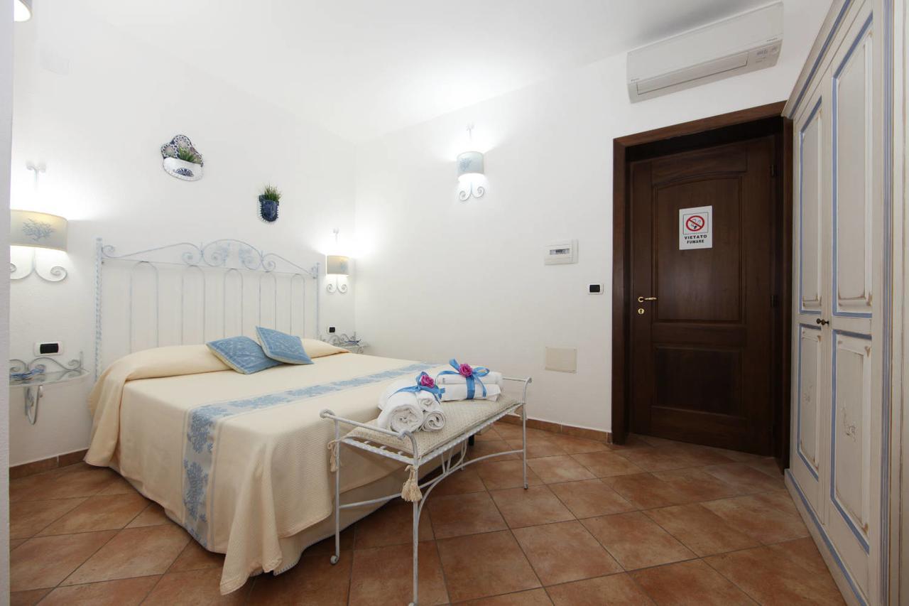 Guest House Villabianca La Maddalena  Exterior photo